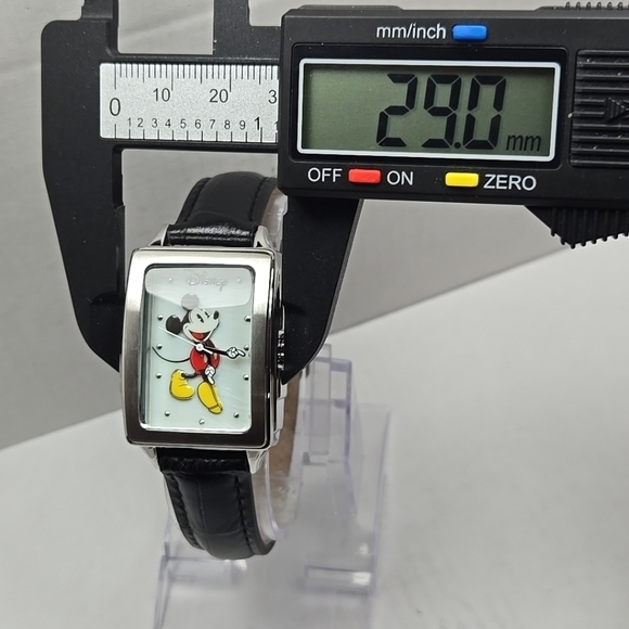Disney MK50004TM Mickey Mouse Watch Stainless Steel New Battery Works Great main image 11